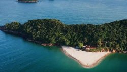 ilha-paradisiaca-em-ubatuba,-no-litoral-norte-de-sp,-deve-ir-a-novo-leilao-com-lance-inicial-de-r$-26-milhoes