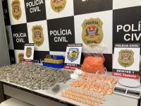 policia-apreende-3,7-kg-de-drogas-escondidas-em-imovel-usado-por-traficantes-em-taubate,-sp