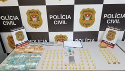 dupla-e-presa-vendendo-drogas-para-detentos-durante-a-saida-temporaria-em-tremembe,-sp