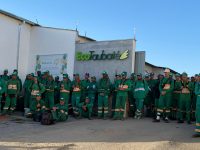 protesto-de-trabalhadores-atrasa-servico-de-limpeza-publica-por-5h-em-taubate