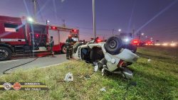 duas-pessoas-ficam-feridas-em-acidente-entre-carros-de-aplicativo-em-sao-jose-dos-campos,-sp