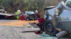 tres-morrem-e-seis-ficam-feridos-em-batida-frontal-de-carros-em-rodovia-de-braganca-paulista