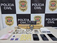 policia-apreende-tijolos-de-maconha-e-mais-de-130-porcoes-de-drogas-em-adega-em-sao-jose