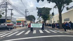 estudantes-de-medicina-da-unitau-fazem-protesto-por-causa-da-crise-no-hmut