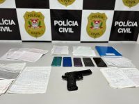 operacao-da-policia-investiga-casas-de-prostituicao-para-lavagem-de-dinheiro-do-trafico-em-sao-jose;-tres-sao-presos