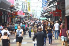 mulheres-sao-maioria-em-26-das-39-cidades-do-vale;-veja-divisao-entre-homens-e-mulheres-na-sua-cidade