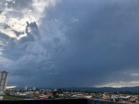 cemaden-emite-alerta-para-riscos-de-pancadas-de-chuva-no-vale-do-paraiba-e-litoral-norte-de-sp