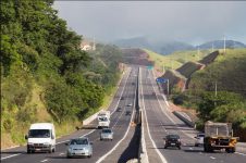 feriado-de-finados:-veja-horarios-de-pico-e-estimativa-de-veiculos-nas-rodovias-do-vale,-serra-e-litoral-norte