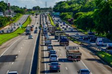 dia-da-consciencia-negra:-veja-os-melhores-horarios-para-viajar-nas-rodovias-do-vale,-serra-e-litoral-norte-durante-o-feriado