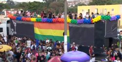 parada-lgbtqia+-encerra-semana-da-diversidade-em-braganca-paulista,-sp