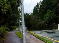 chuva-forte-provoca-deslizamento-de-terra-e-deixa-familia-desalojada-em-campos-do-jordao