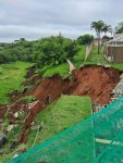 parte-de-estacionamento-de-condominio-desaba-e-assusta-moradores-em-sao-jose