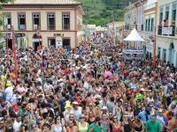 carnaval-no-vale-e-litoral-norte:-policia-militar-reforca-seguranca-com-drones-e-mais-agentes