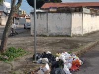 moradores-reclamam-da-falta-de-coleta-de-lixo-ha-dias-em-diversos-bairros-de-sao-jose-dos-campos,-sp