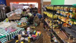 unico-supermercado-de-monteiro-lobato-(sp)-perde-mercadorias-apos-alagamento:-‘depois-da-tempestade-vem-a-bonanca’