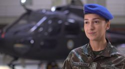 tenente-e-primeira-mulher-em-formacao-para-ser-piloto-da-aviacao-do-exercito-no-brasil